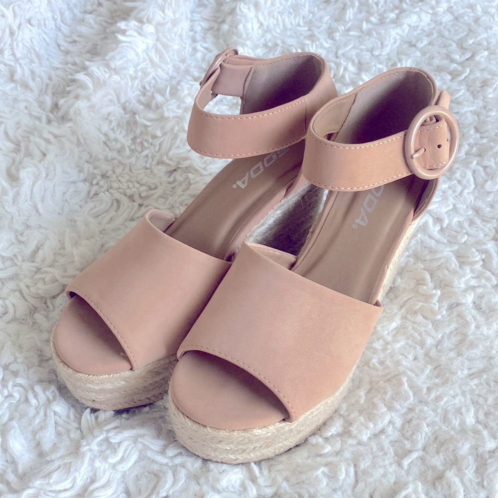 Soda Nude Wedges